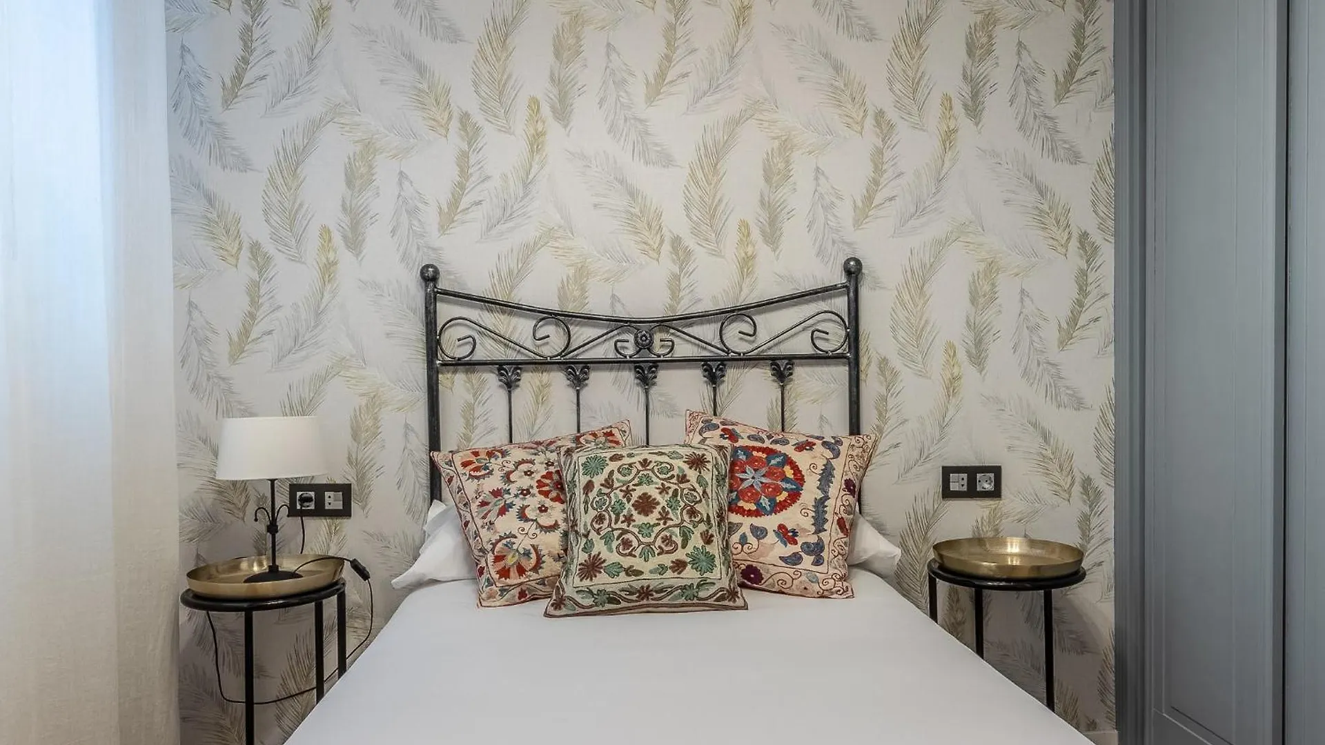 Acogedor Con Estilo Unico Junto Centro Azkuna Бильбао